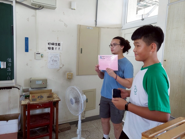 LINE_ALBUM_English Corner_250628_8.jpg