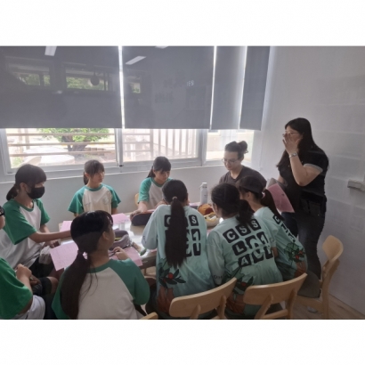 English Corner with Class Groups English Corner with Class Groups