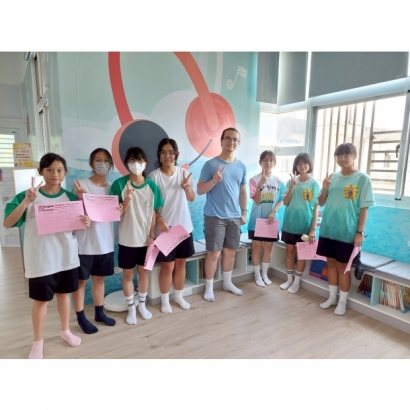 English Corner Team Exercise English Corner Team Exercise