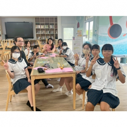 English Corner Team Exercise English Corner Team Exercise