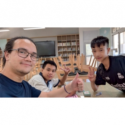 English Corner Team Exercise English Corner Team Exercise