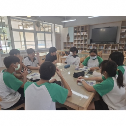 English Corner 20251107 English Corner 20251107