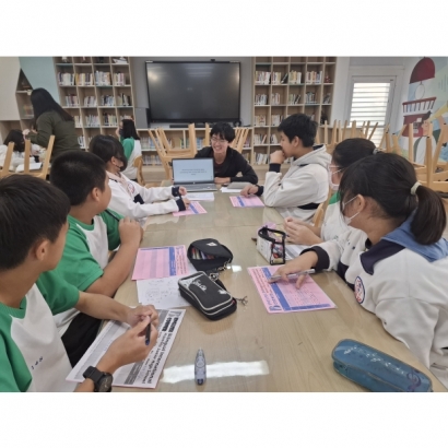 English Corner Team Exercise with Jack Tan English Corner Team Exercise with Jack Tan